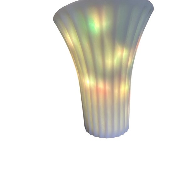 VTG Milk Glass Fluted Rippled Vase - Picture 8 of 8